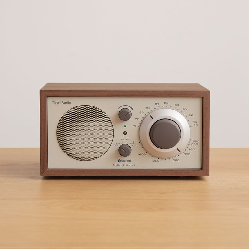 TIVOLI AUDIO MODEL ONE BT ウォールナット/ベージュ - ラジオ TIVOLI AUDIO MODEL ONE BT ウォールナット/ベージュ - ラジオ