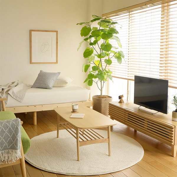 1人暮らしのお部屋でも、広く過ごしたい！「開放感」をつくる、家具の選び方をご紹介します。