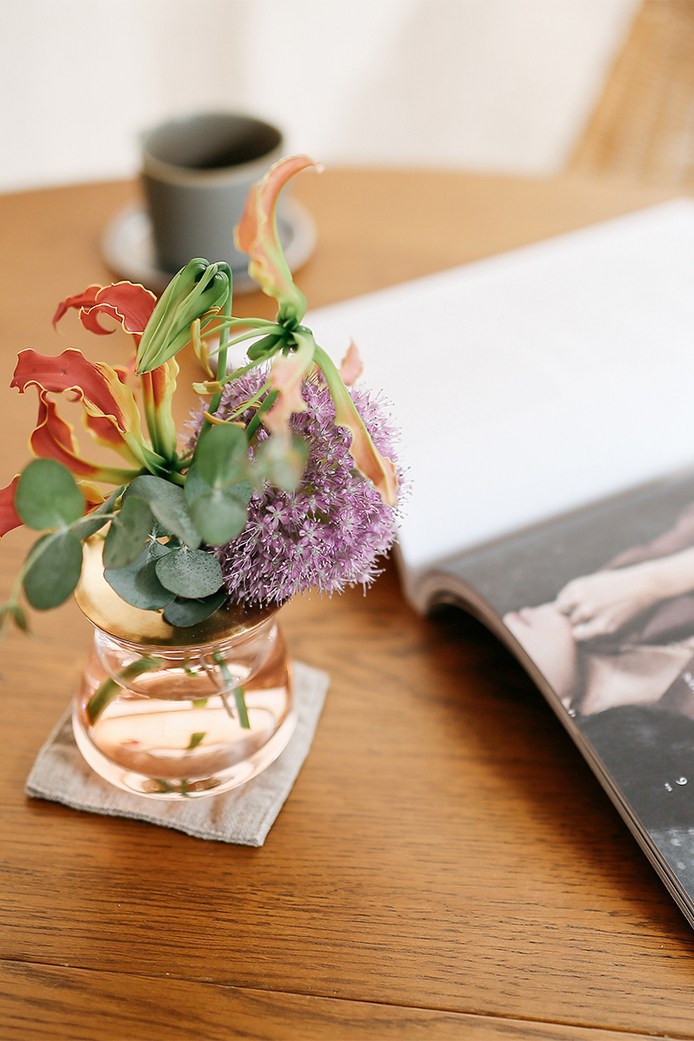 フラワーベース Luna 翌日お届け対応 ギフト対応 あす楽 カインズ ブラウン ホワイト ラッピング可能 リトルプレス ワイド動画 家具 インテリア通販 Re Ceno リセノ 本店