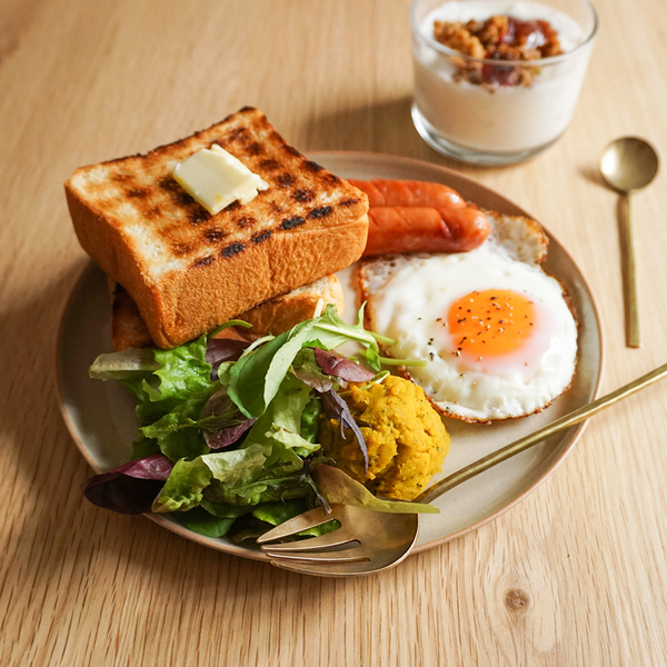 【わたしの愛用品】毎日の食卓をちょっと特別に。真鍮カトラリーの使い心地をご紹介します。