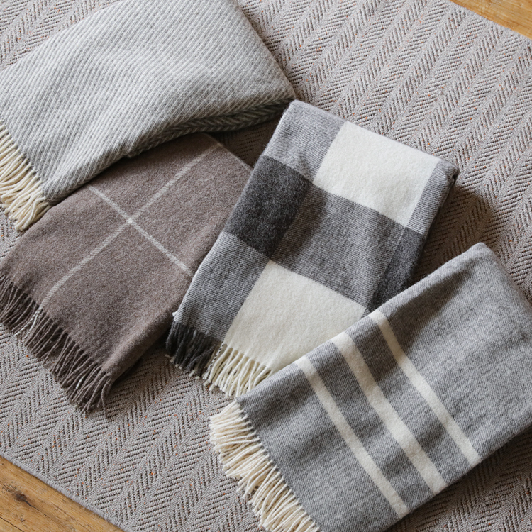 ウールブランケット Silkeborg ダナーヤ ストライプ - 家具 