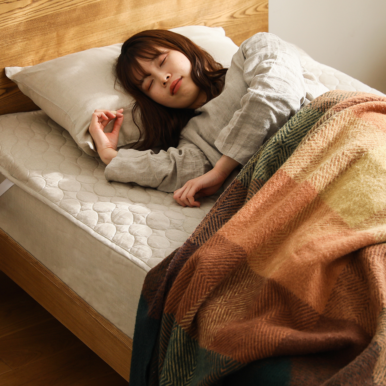 敷きパッド Fine linen one-wash ｜家具・インテリア通販 Re:CENO(リセノ)