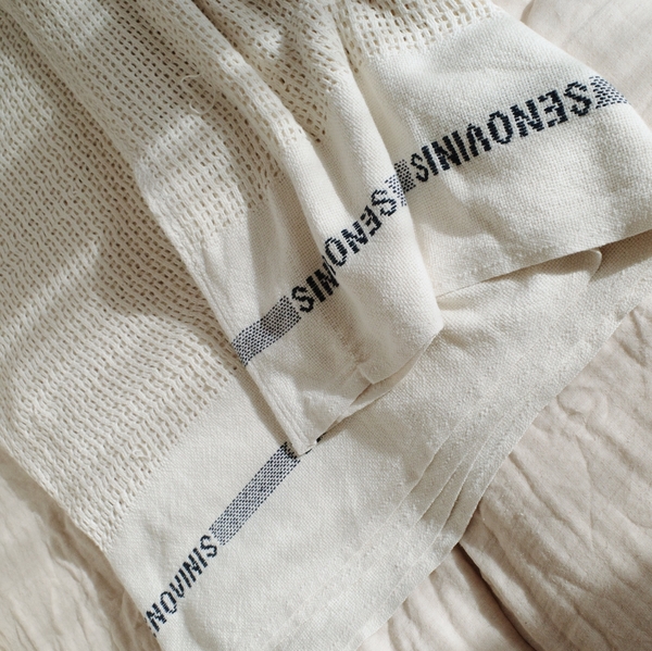 【わたしの愛用品】飽きずに長く使えるfog line workの「コットンブランケット」