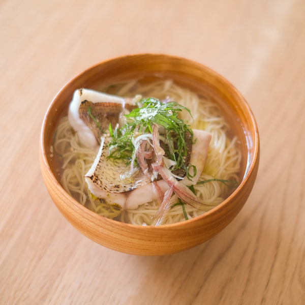 【シンプルを極めるレシピ】鯛の出汁を使った「鯛そうめん」