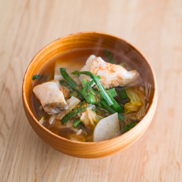 【シンプルを極めるレシピ】寒い季節に！ タラのチゲ鍋スープ