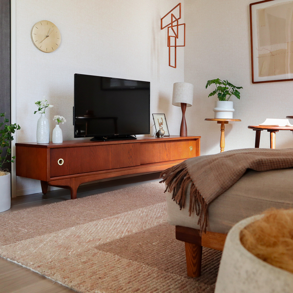 【わたしの愛用品】北欧ヴィンテージのようなテレビボードで、理想のテレビ周りに。