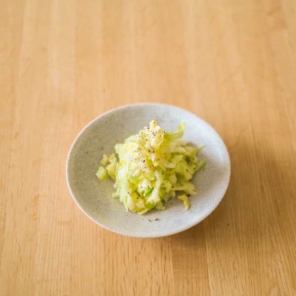 【シンプルを極めるレシピ】新玉ねぎのドレッシングで、野菜をもっとおいしく。