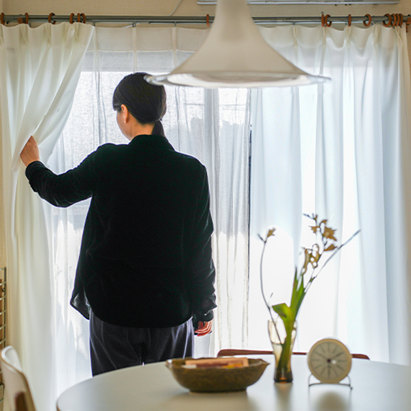 【わたしの愛用品】すっぴんでもお肌がきれいに見えるレースカーテン