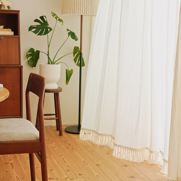 【わたしの愛用品】窓辺を美しく、心地よく。ダブルガーゼカーテンに変えてみたら。