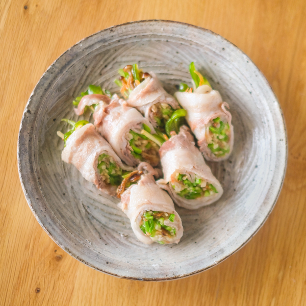 【シンプルを極めるレシピ】せいろで簡単。ピーマンと新ショウガの蒸し豚巻き