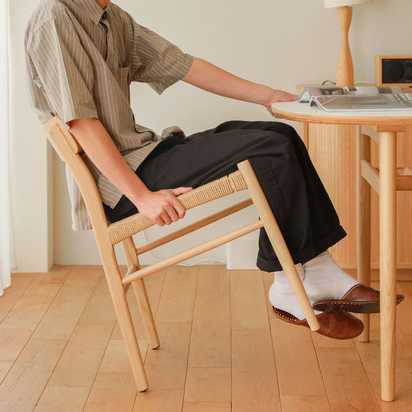 おっと危ない！その使い方、家具が壊れるかもしれません。長く家具の状態を保つための注意点