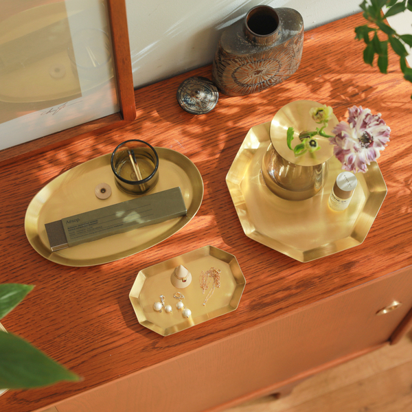 【動画解説つき】「真鍮」を美しく愛用するコツをご紹介。日々のお手入れ方法とは？