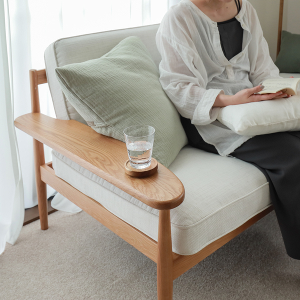 【わたしの愛用品】暮らしに長く寄り添う。引越しを機に、ソファー「 Along 」をお迎えしました。