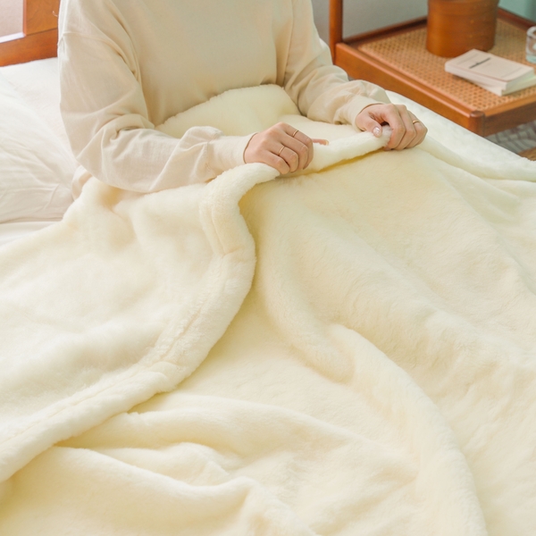 【わたしの愛用品】もう寒さに怯えない！田舎の冬に寄り添う、洗える毛布「SERENE」