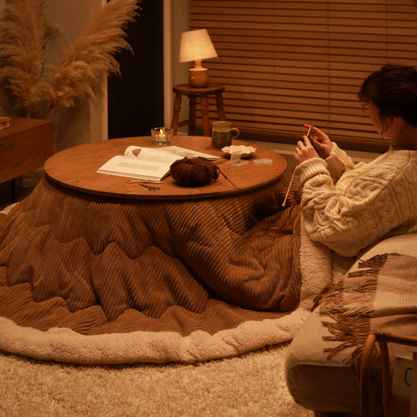 【わたしの愛用品】2人暮らしのリビングに、円形の「こたつ」を選んだ理由