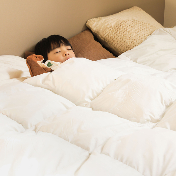 【わたしの愛用品】夏寝具「さらコット」からあったか掛け布団「nukulina」へ。子供たちと過ごす寝室の冬支度