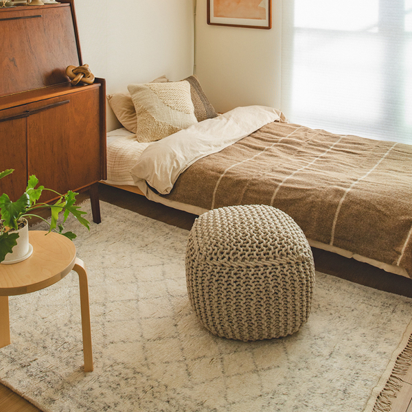 【わたしの愛用品】ワンルーム7畳ソファーなしでも汎用性抜群！クッションスツール「POUF braid」