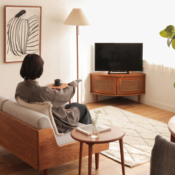 コーナーTVボード「RattanMix」の企画経緯とコンセプト設計についてお話しします。