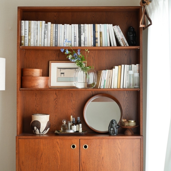 本棚で「見せる収納」を楽しむコツとは？ディスプレイのヒントとおすすめのアイテムをご紹介