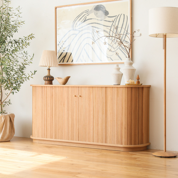 「サイドボード Tambour」の企画経緯とコンセプト設計についてお話しします。