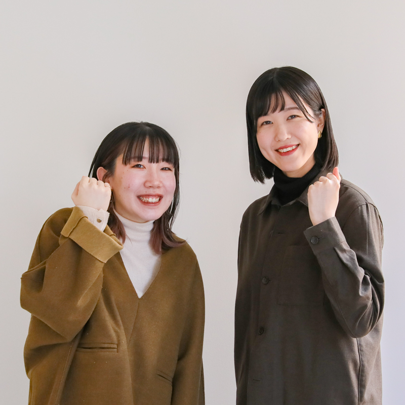 ★2_集合写真（2人_ポーズ）_人事マガジン（メディアチーム）_IMG_0062.jpg