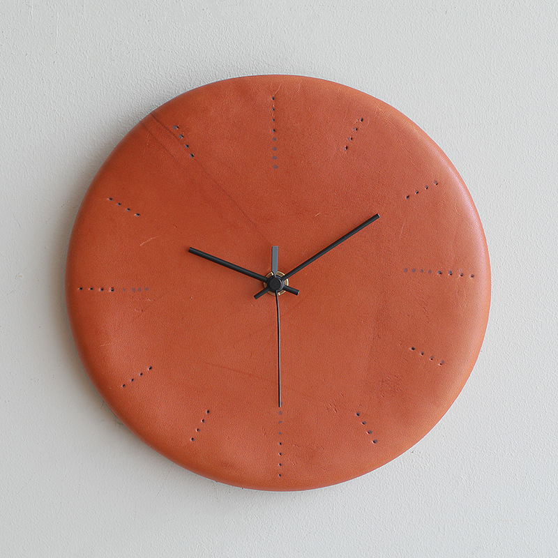 leatherclock41.jpg