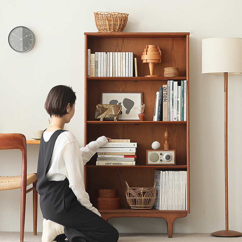 siltabookshelf02.jpg