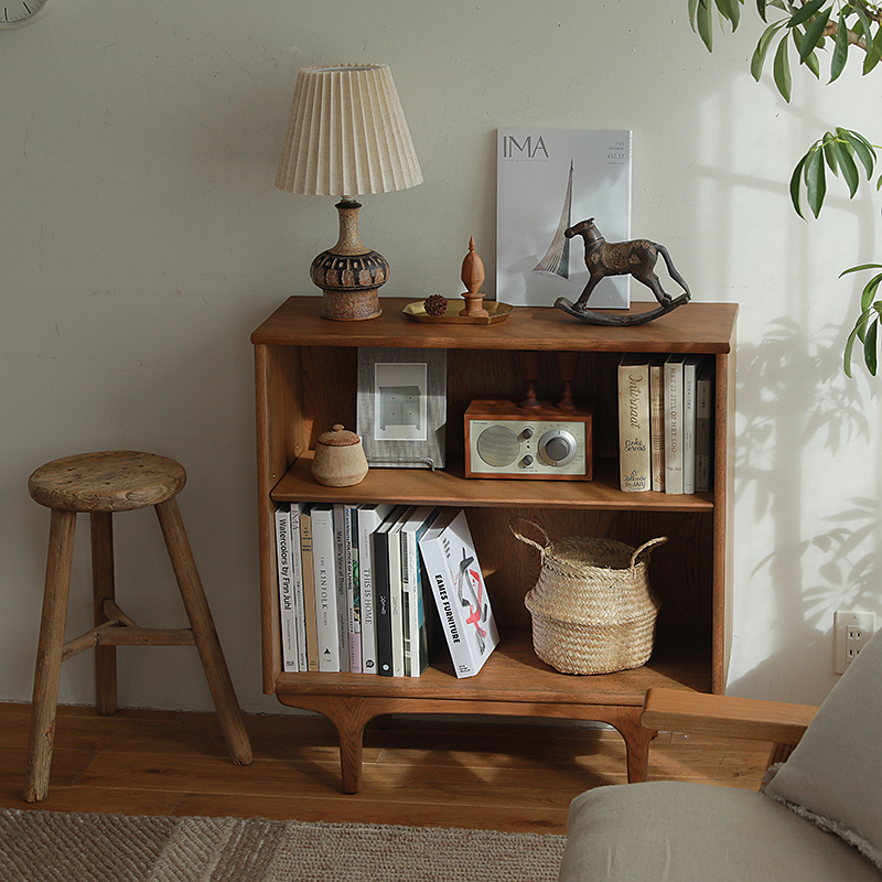 siltabookshelf01.jpg