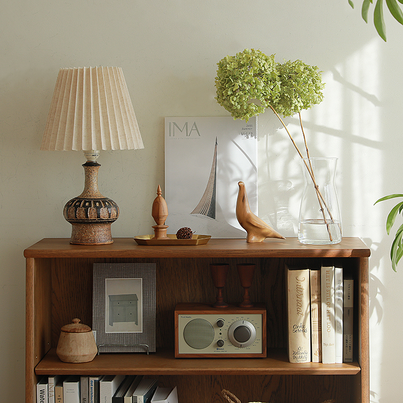 siltabookshelf18.jpg