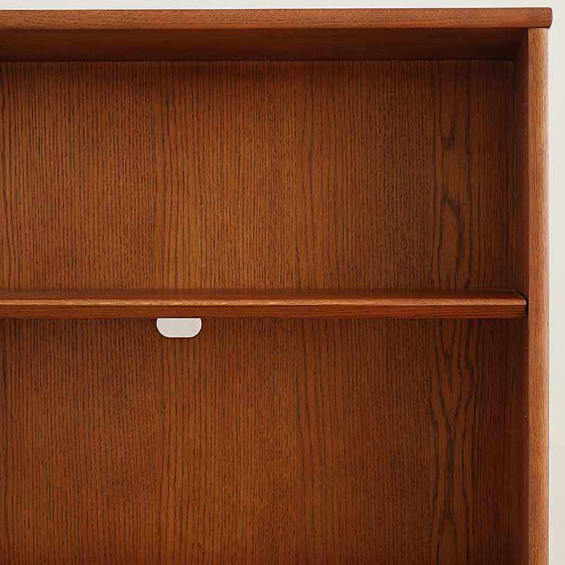 siltabookshelf32.jpg