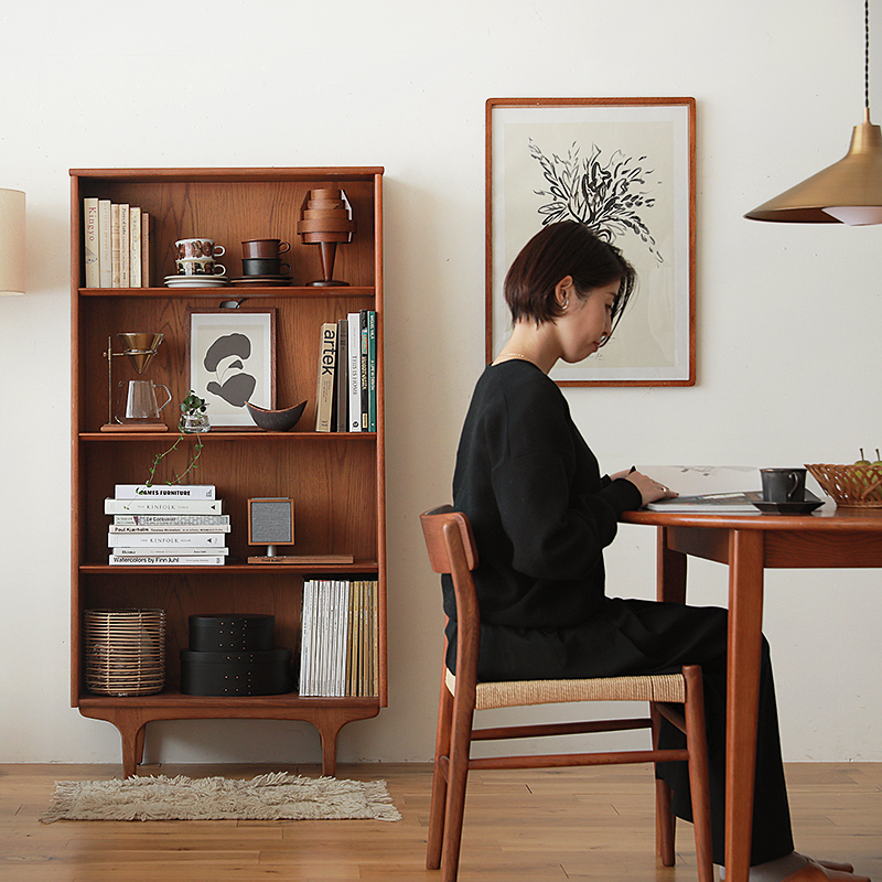 siltabookshelf14.jpg