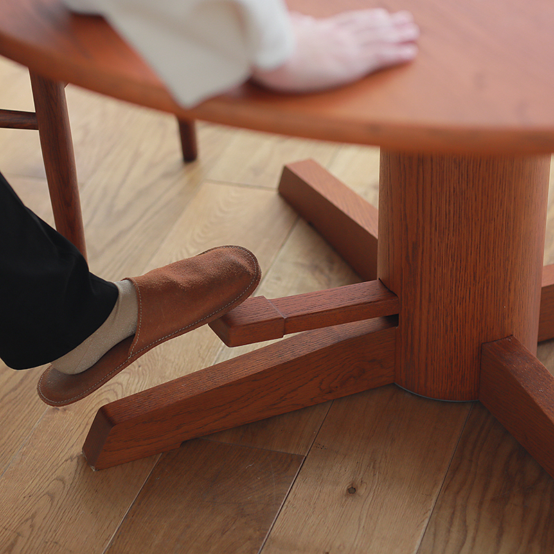 circlediningtable16.jpg