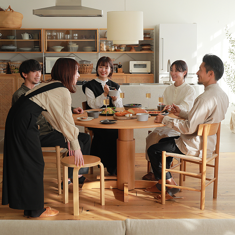 circlediningtable20.jpg