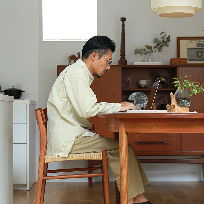 circlediningtable35.jpg