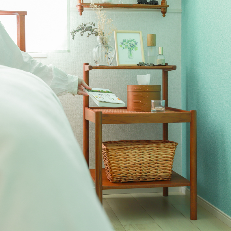 bedroom_rattan_side_table(5).jpg