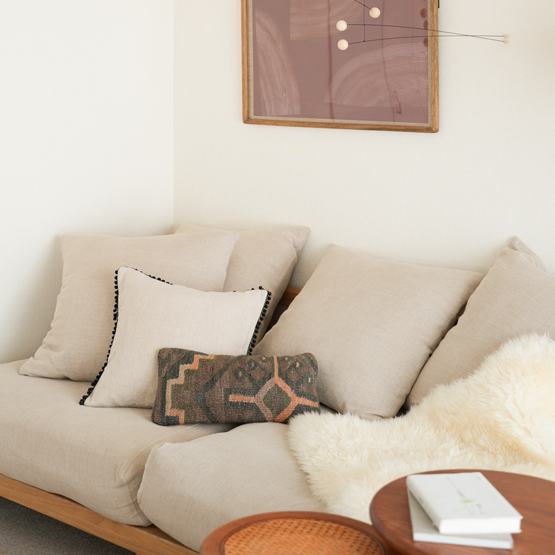 sofa_layout_small_living_12.jpg