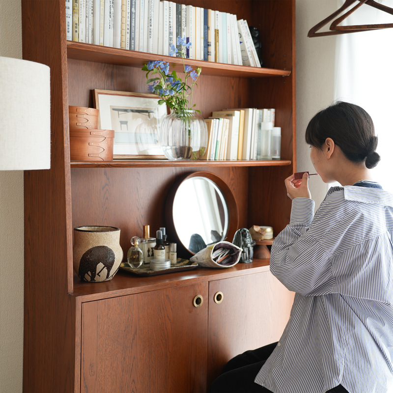 bookshelf_summer_styling_5.jpg