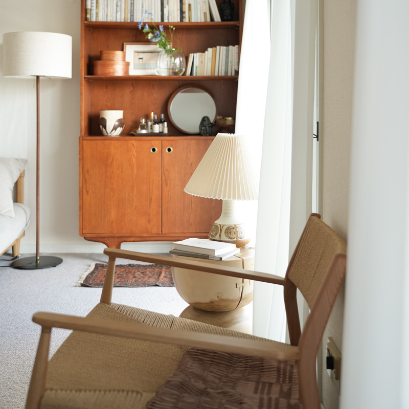 bookshelf_summer_styling_16.jpg