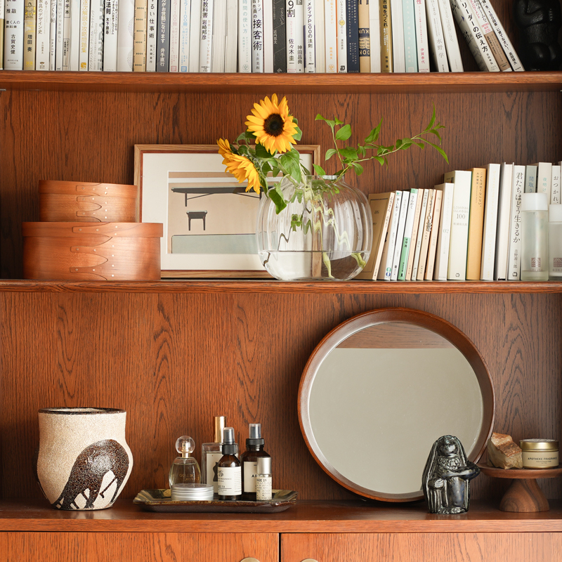 bookshelf_summer_styling_23.jpg