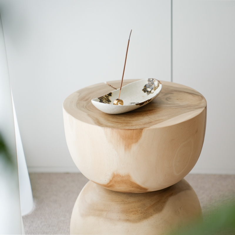 wood_stool_2.jpg