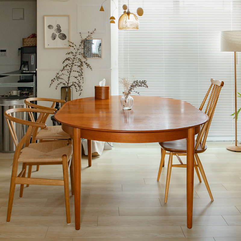 windsor_chair_dining_life_02.jpg