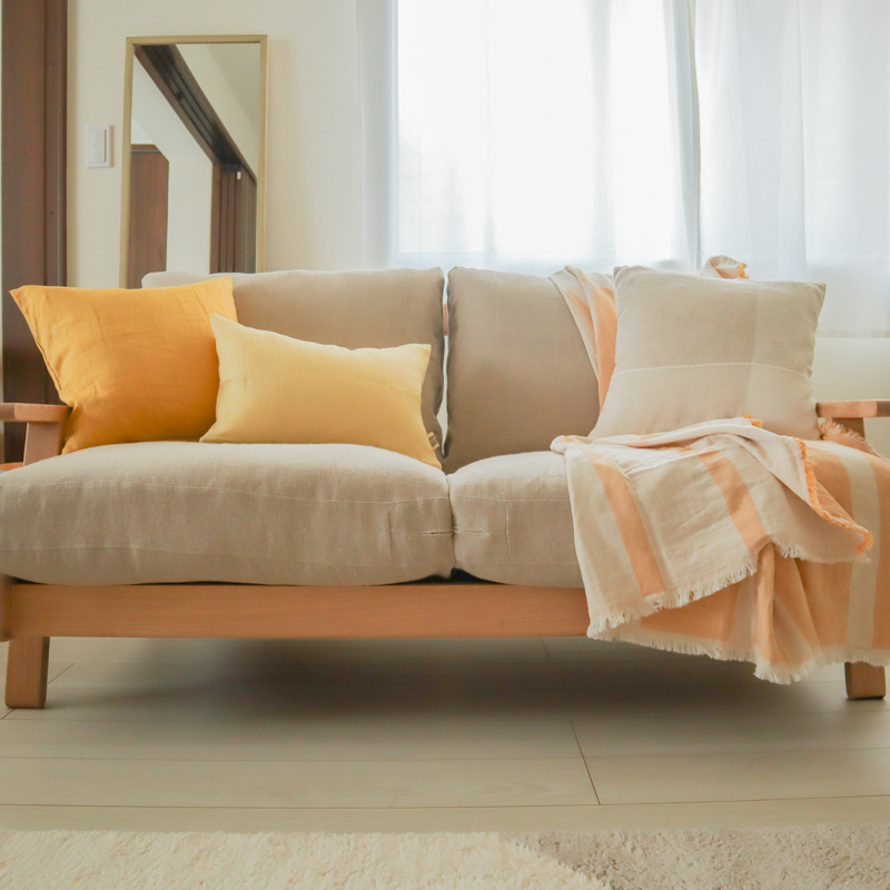 linen_cushion_yellow (17).jpg
