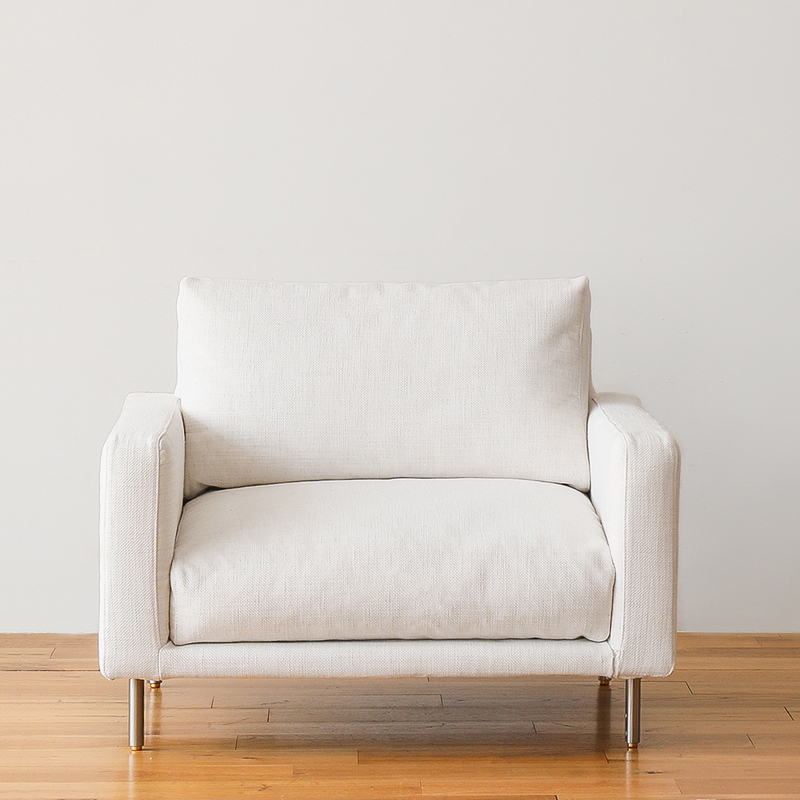 white_sofa_9.jpg