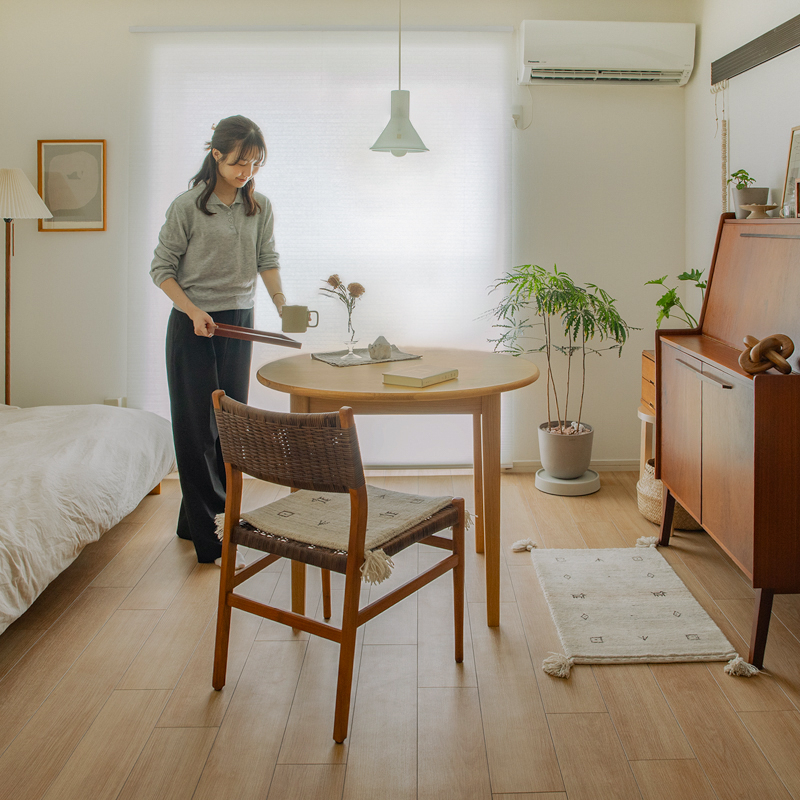 windsor_chair_anne_livingroom (1).jpg