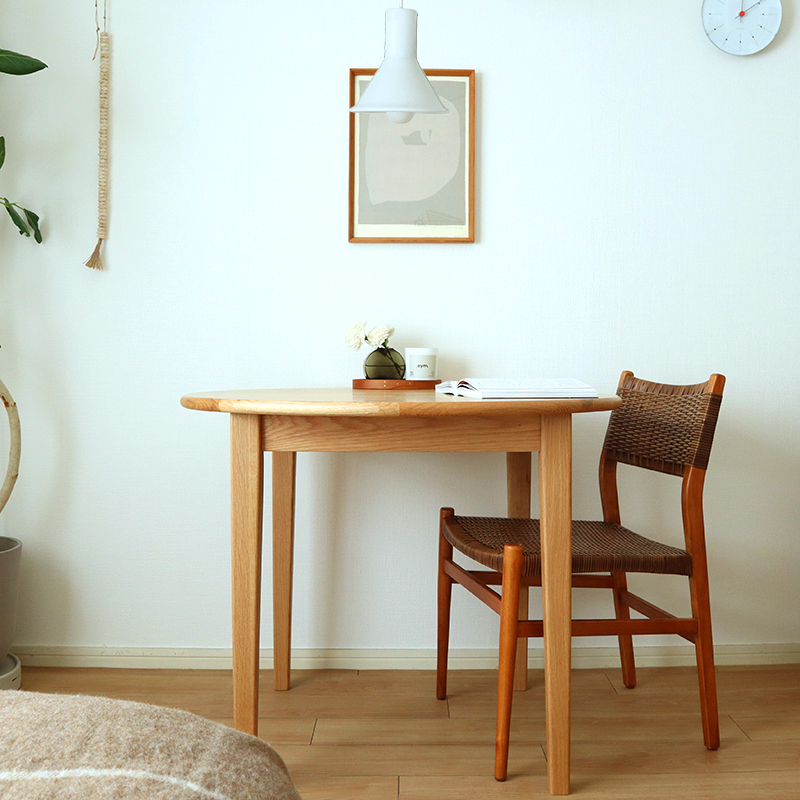 windsor_chair_anne_livingroom (3).jpg