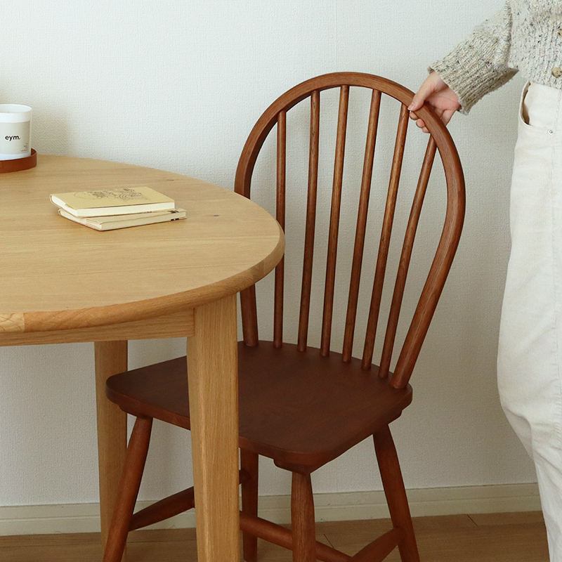 windsor_chair_anne_livingroom (5).jpg