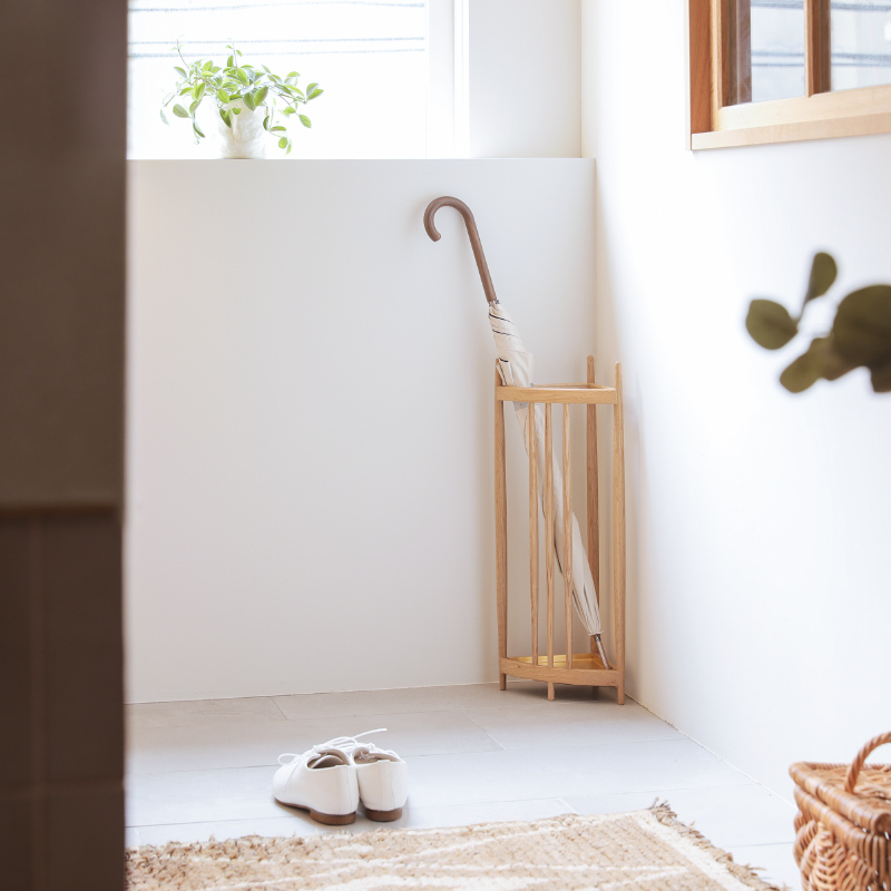 ★5-1_傘を入れすぎない設計（NA）_中原さんマガジン_傘立て TRIA_IMG_17460.jpg