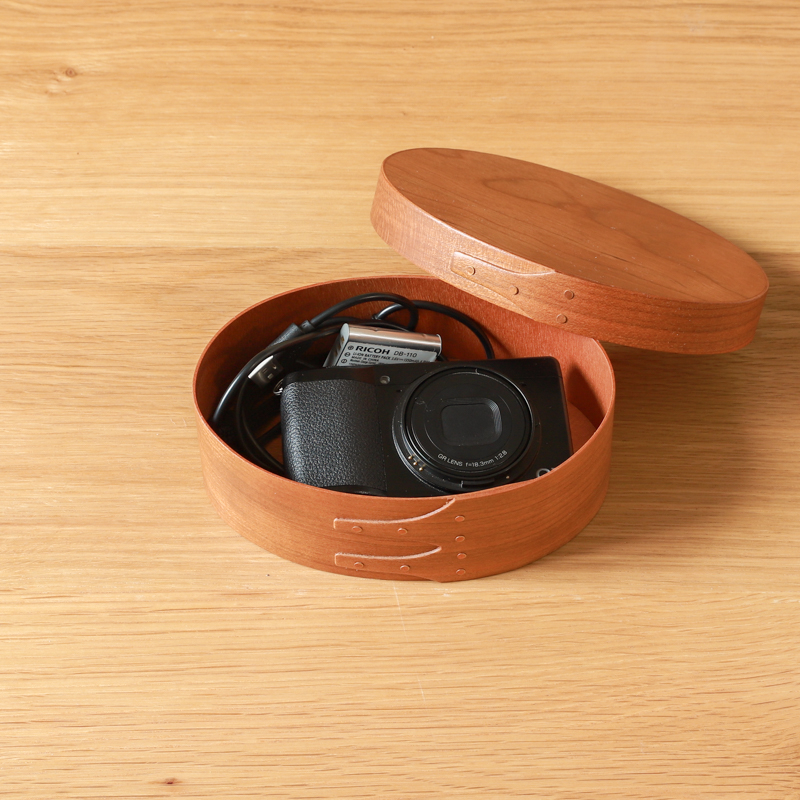 20260127-★3_中身に入れているものが分かるカット_SSサイズ カメラや充電コード_2026_01_27_9999_2.jpg