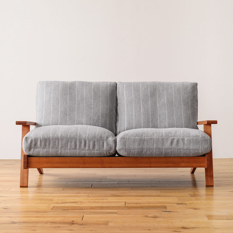 durable_sofa_01.jpg