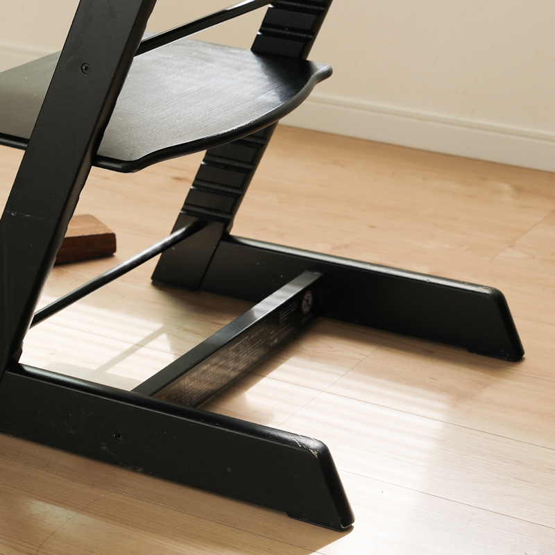 ★愛用品レモチェア_後脚トリップ傷_4P6A8261.jpg